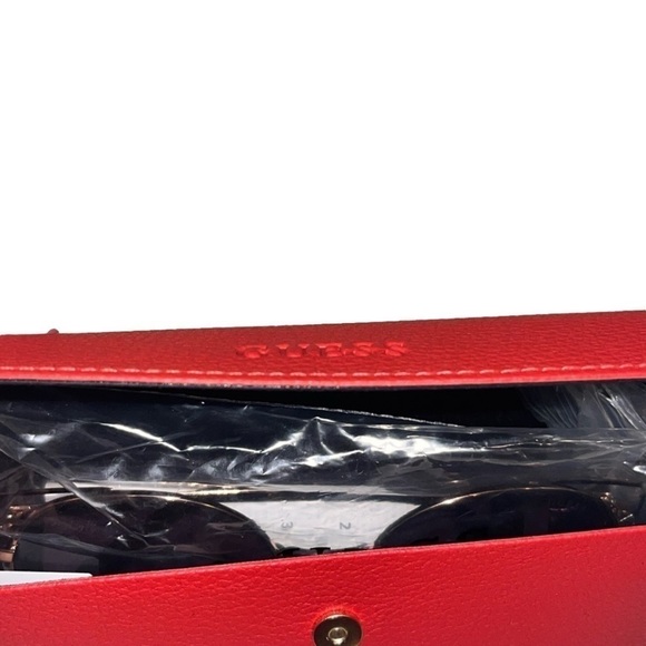 NEW! Guess Gold Rimmed Sunglasses Red Case - Picture 8 of 8